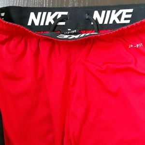 Nike Dri Fit Basketball Shorts Boys Med.